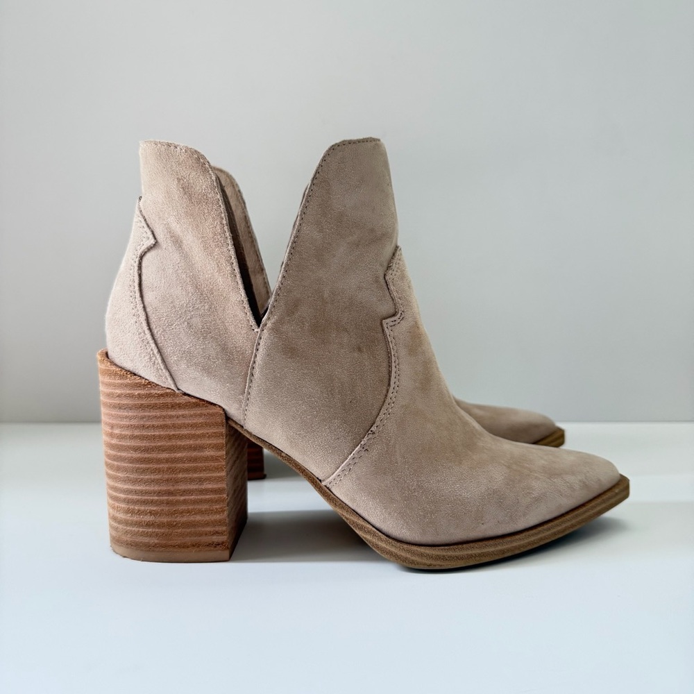 Steve Madden Beige Heeled Boots